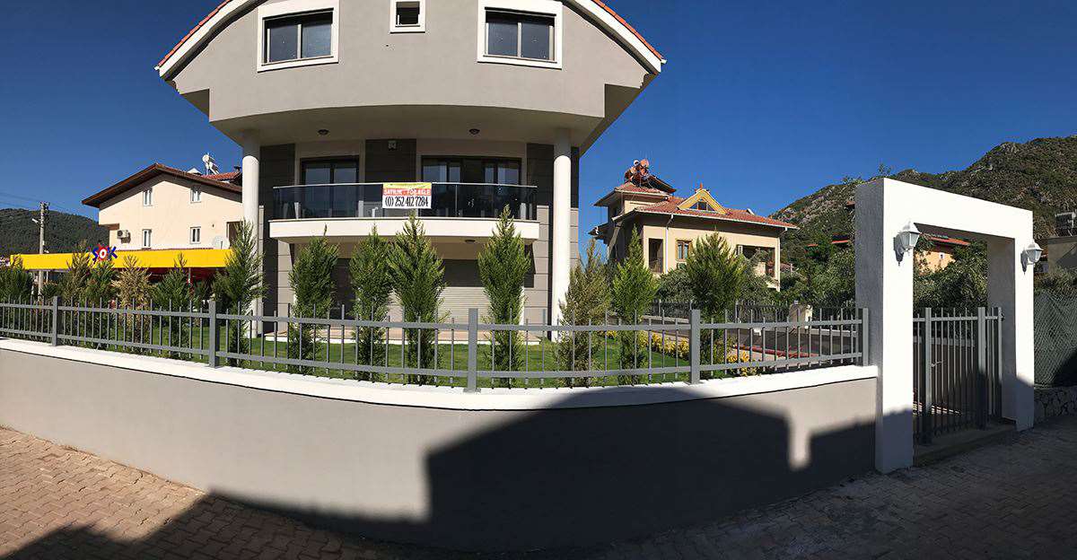 Sarmaşık Apartmanı